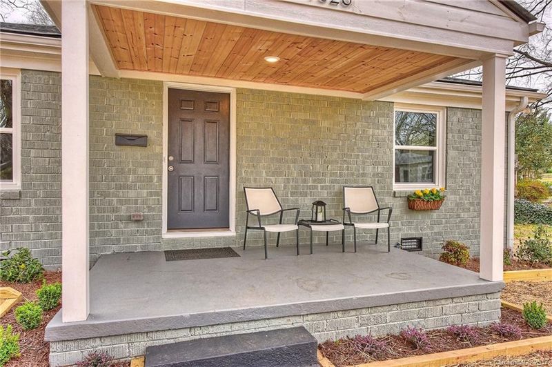 1326 Meadow Ln, Charlotte, NC 28205