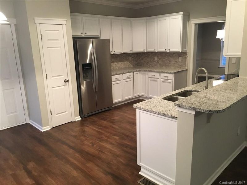101 Broken Pine Ln, Mooresville, NC 28117