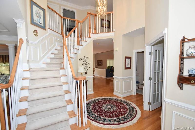 1614 Home Pl, Matthews, NC 28105