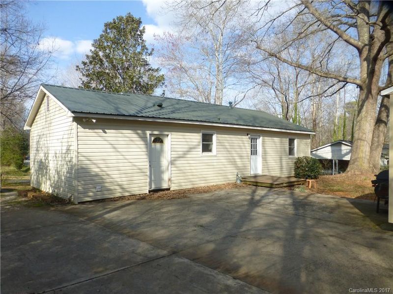 142 Valleydale Dr, Gastonia, NC 28056