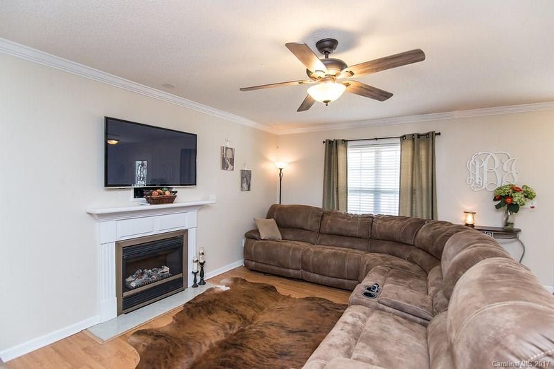 1327 Ridgewood Dr, Rock Hill, SC 29732