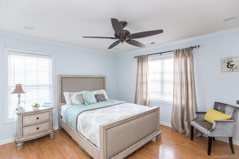 1327 Ridgewood Dr, Rock Hill, SC 29732
