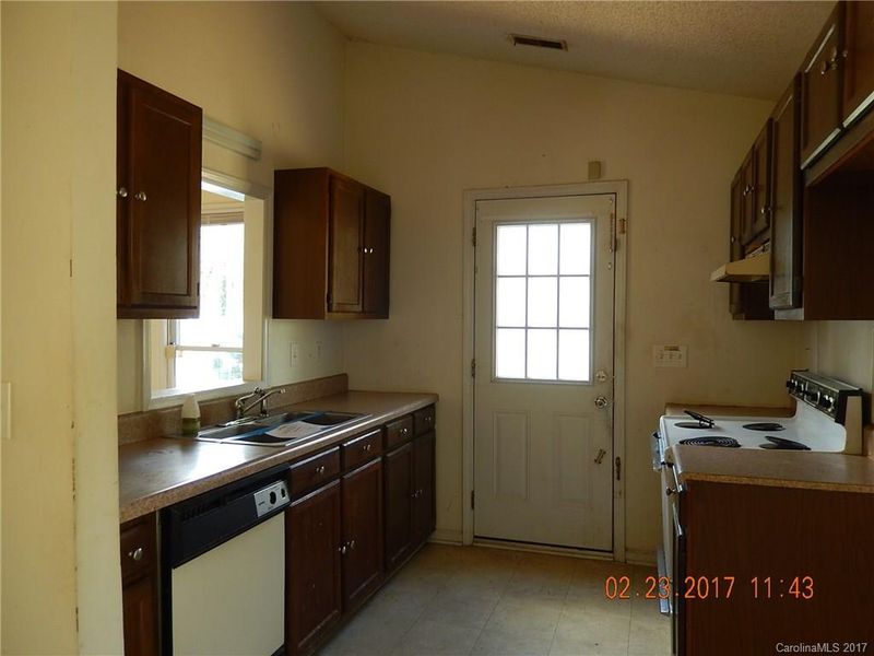 5529 Cottage Cove Ln, Charlotte, NC 28215