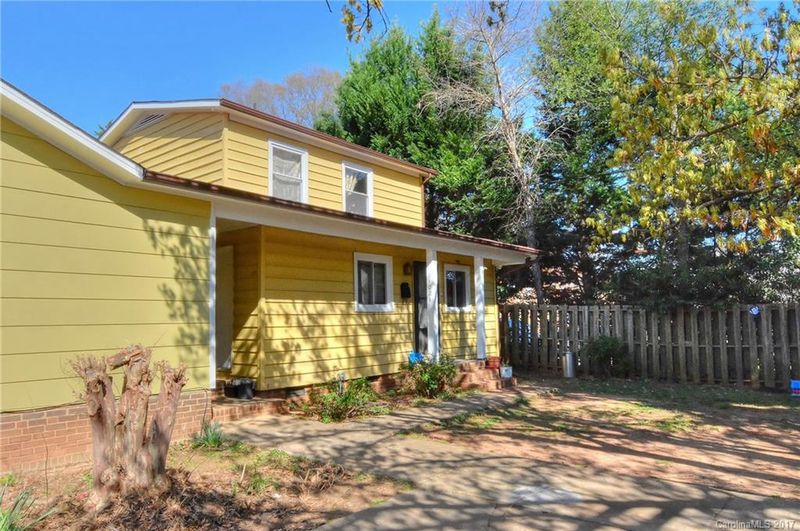 4028 Rosehaven Dr, Charlotte, NC 28205