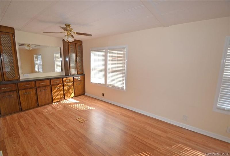 Claremont, NC 28610