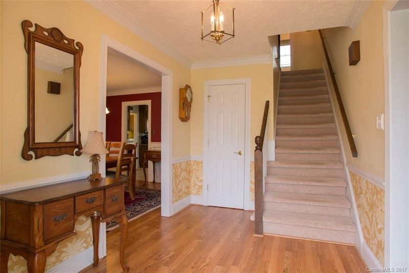 1512 Stableview Dr, Gastonia, NC 28056