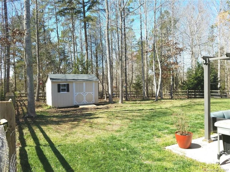 2143 Eskridge Ter, Clover, SC 29710