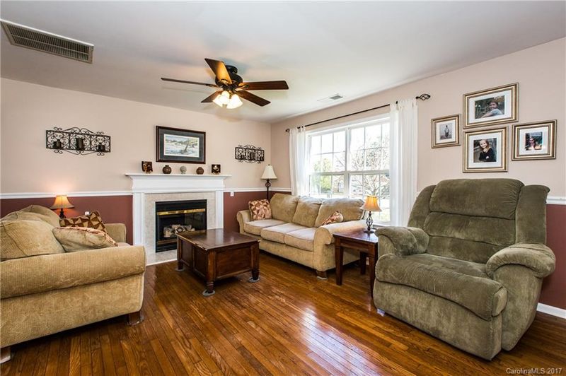 929 Treasure Pl, Concord, NC 28025