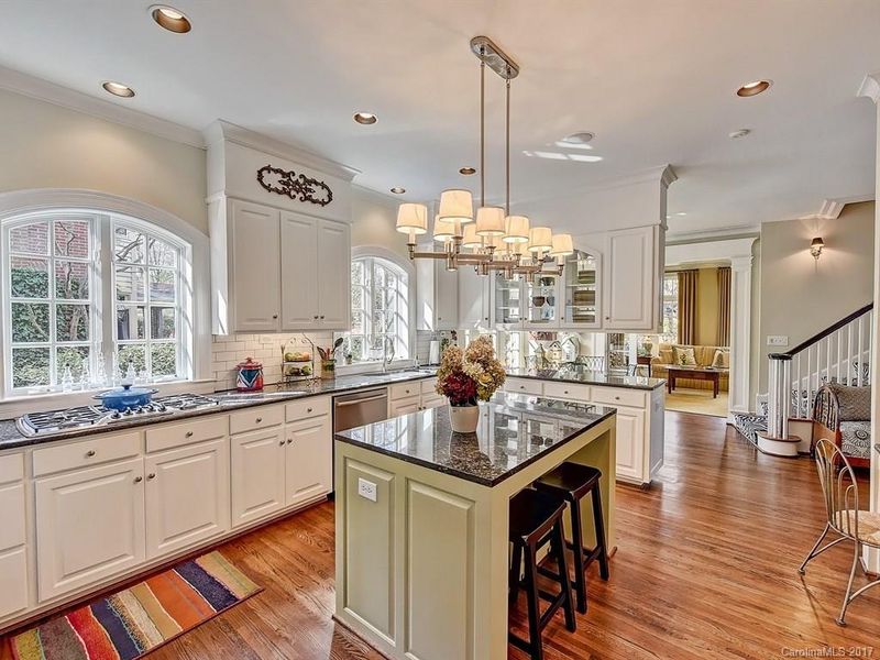 1562 Stanford Pl, Charlotte, NC 28207