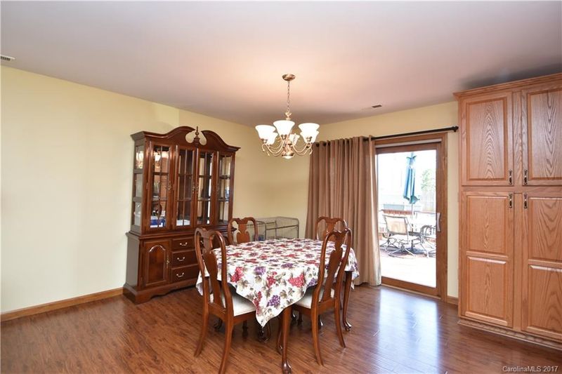 421 Holly Cir, Mount Holly, NC 28120