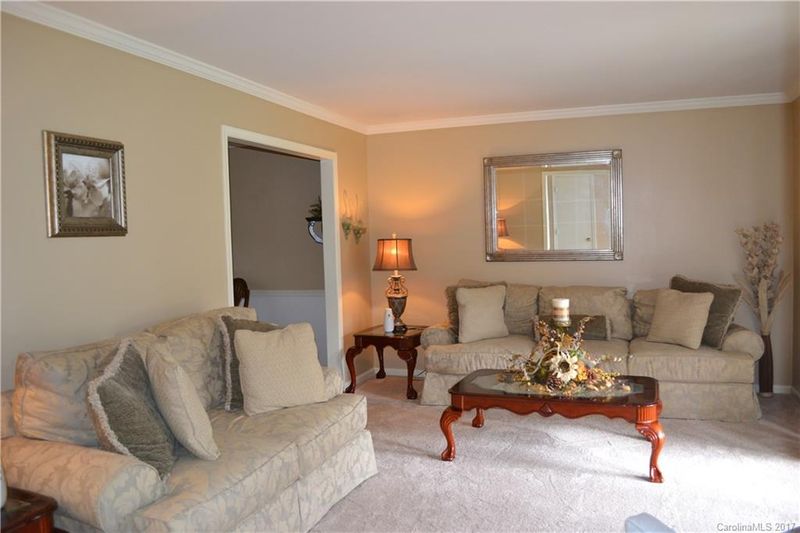 1427 Painter Pl, Charlotte, NC 28212