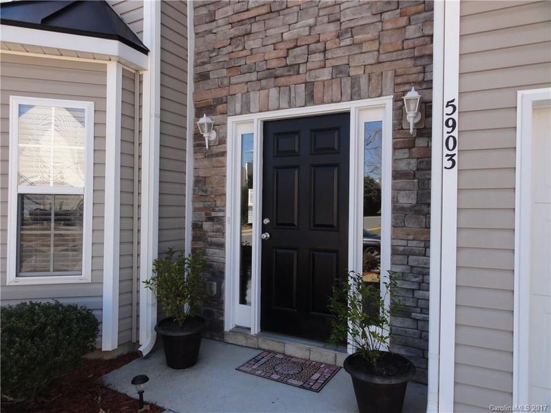 5903 Parkstone Dr, Matthews, NC 28104