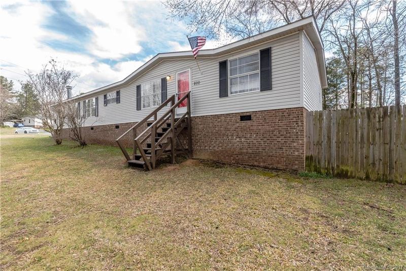 800 Bostwood Ln #301, Concord, NC 28025