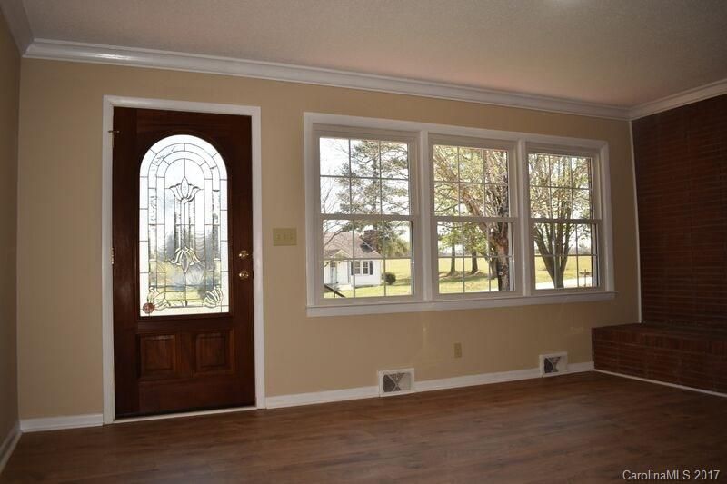 1903 Long Shoals Rd, Lincolnton, NC 28092