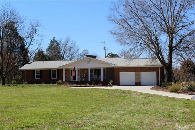 3304 Wolf Pond Rd, Monroe, NC 28112