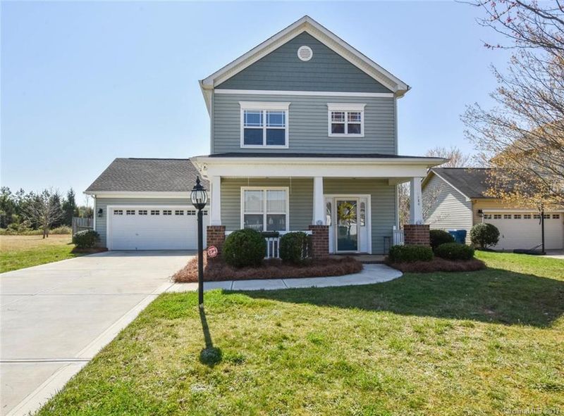 8714 Castle Cliff Dr, Matthews, NC 28105