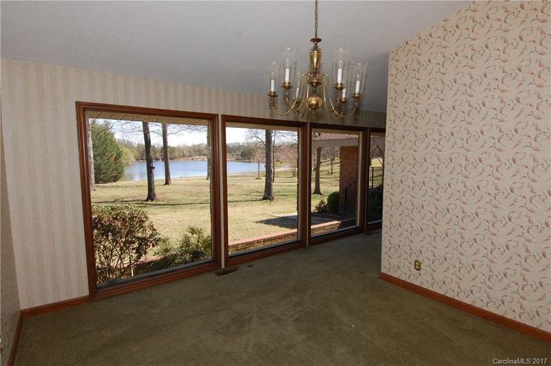 16320 Wrights Ferry Rd, Charlotte, NC 28278
