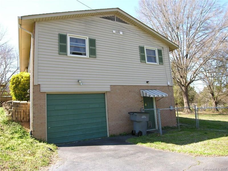 1805 Valwood St, Kannapolis, NC 28083