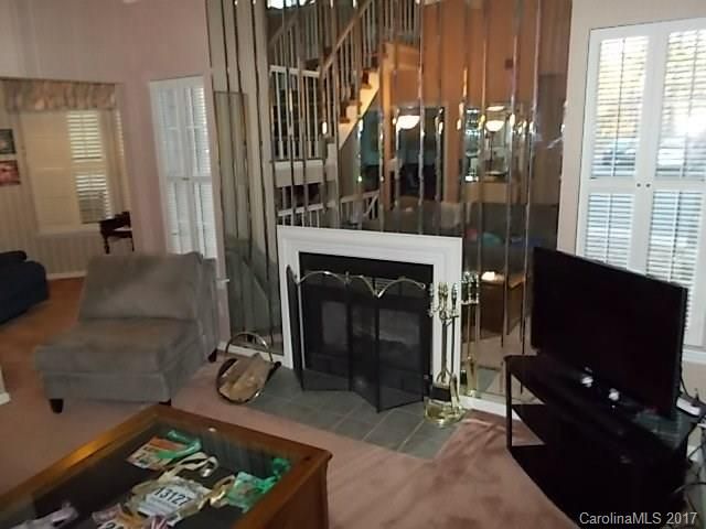 6020 Gray Gate Ln #L, Charlotte, NC 28210