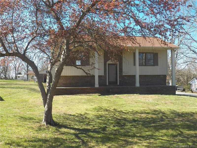 112 9th Ave, Maiden, NC 28650