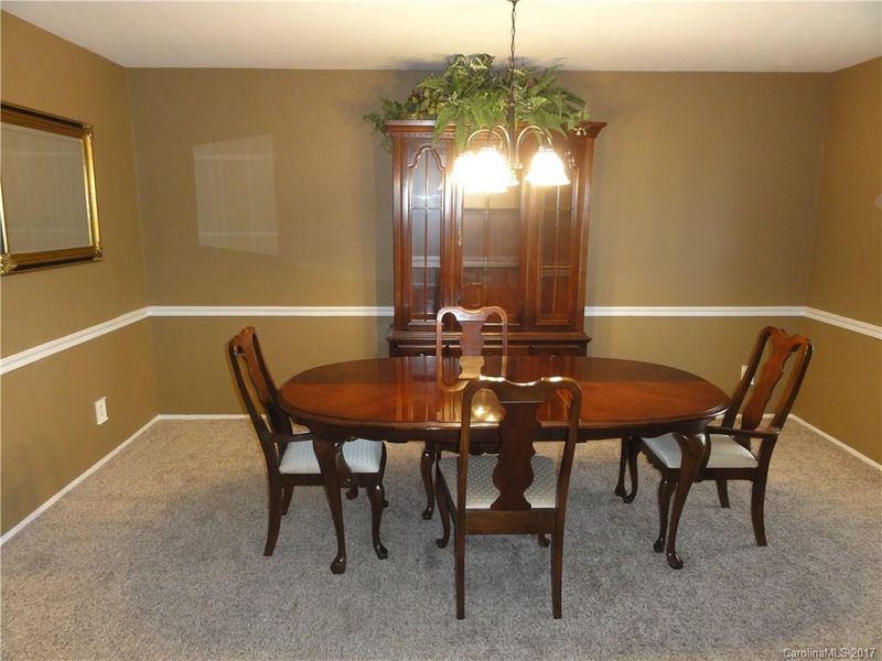 231 Linville Dr, Matthews, NC 28105