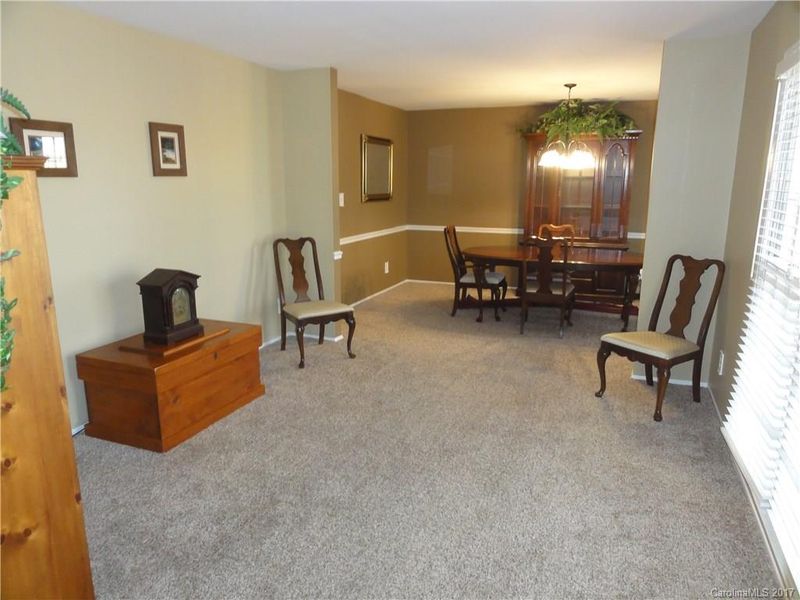 231 Linville Dr, Matthews, NC 28105