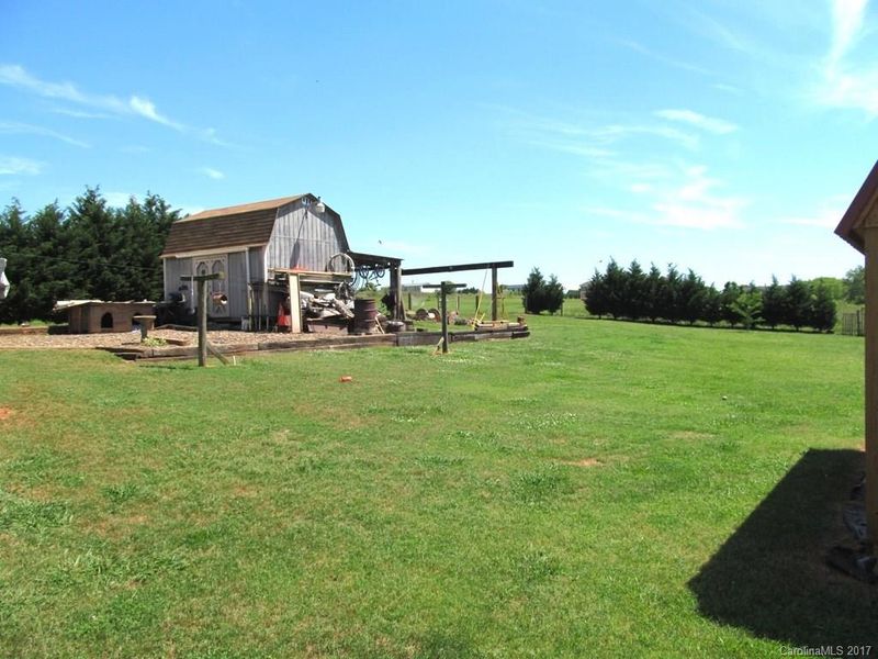 3441 Tyringham Dr, Crouse, NC 28033
