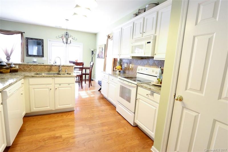 159 Autry Ave #363, Mooresville, NC 28117