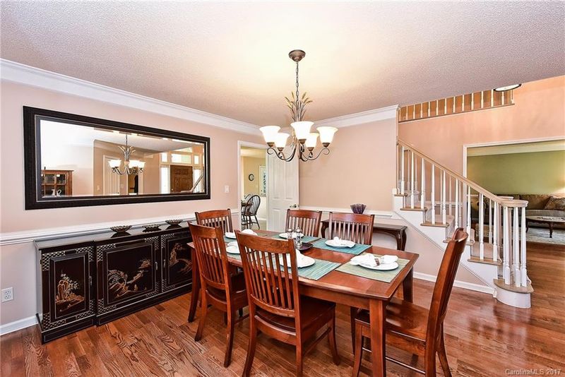 3436 Pondview Ln, Charlotte, NC 28210