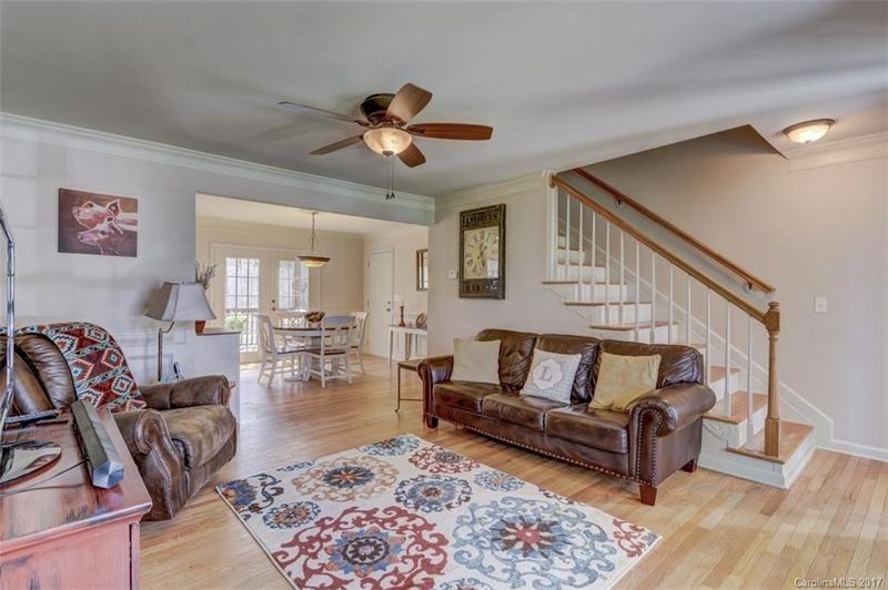 6316 Charcon Ct, Charlotte, NC 28213