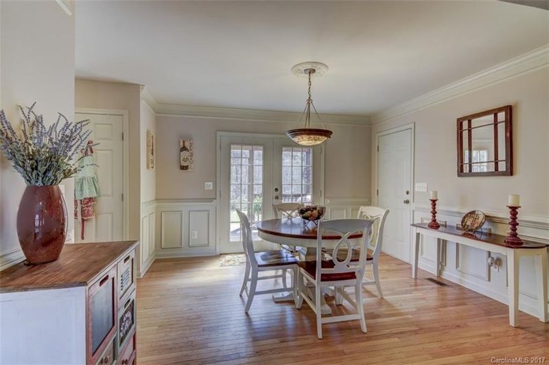 6316 Charcon Ct, Charlotte, NC 28213