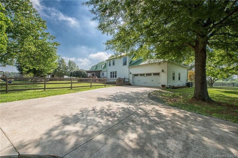 6120 Cane Creek Rd, Waxhaw, NC 28173