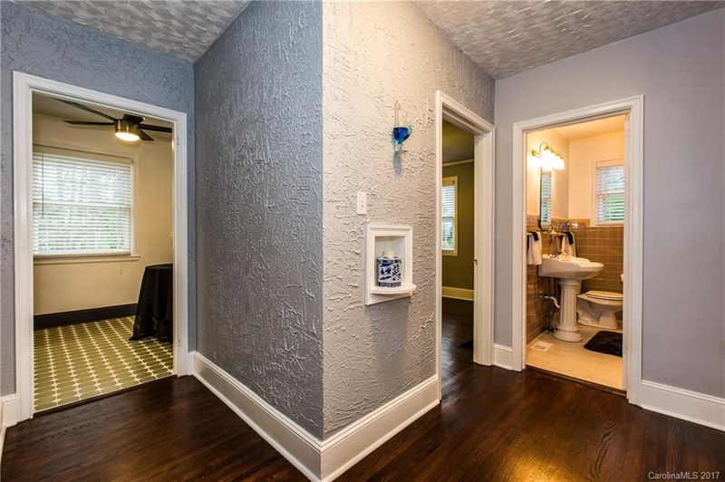 1526 Chippendale Rd #5 & 6, Charlotte, NC 28205