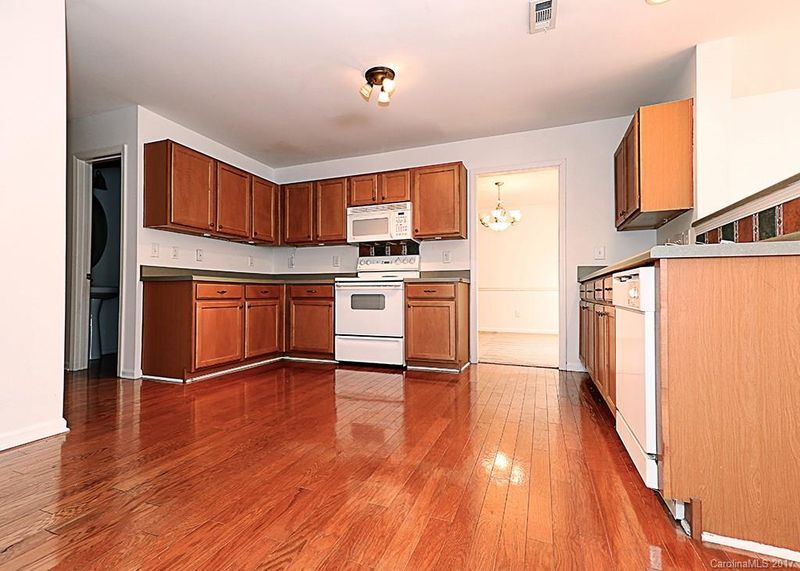 5603 Thompson Rd, Charlotte, NC 28216