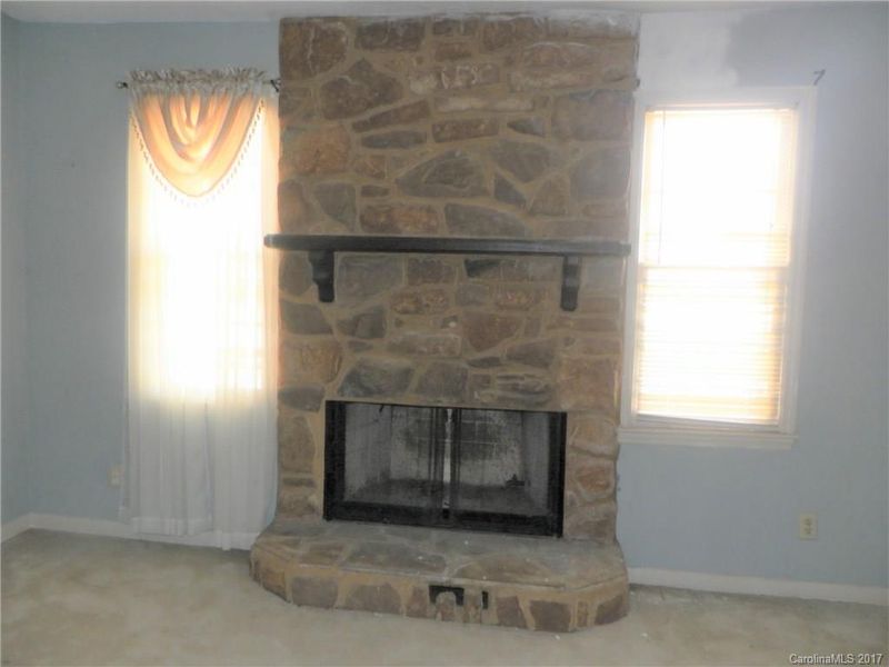 2669 Pineview Dr, Lancaster, SC 29720