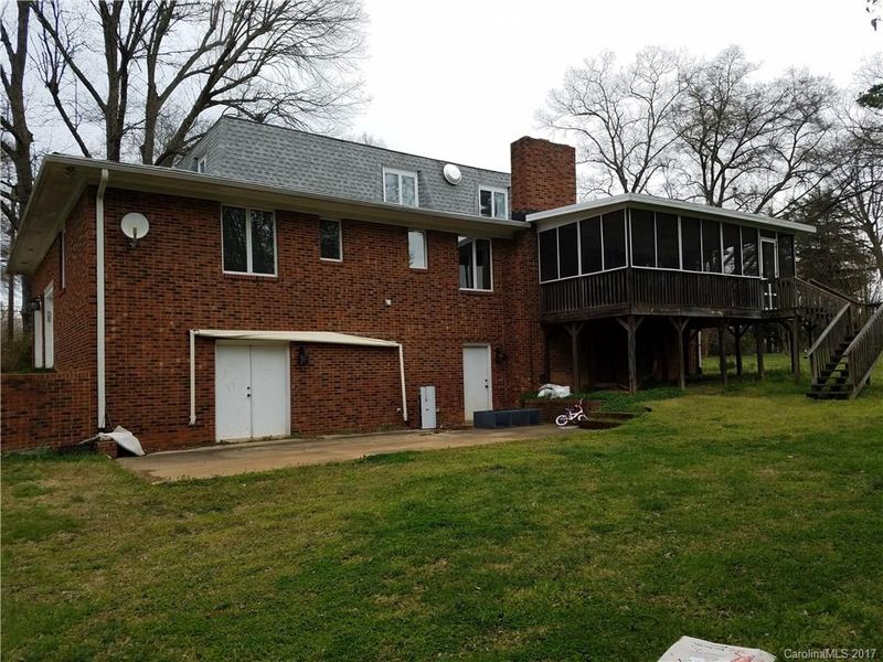 419 Charlotte Ave, Mount Holly, NC 28120