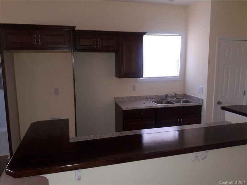 5551 Queen Anne Rd, Charlotte, NC 28217