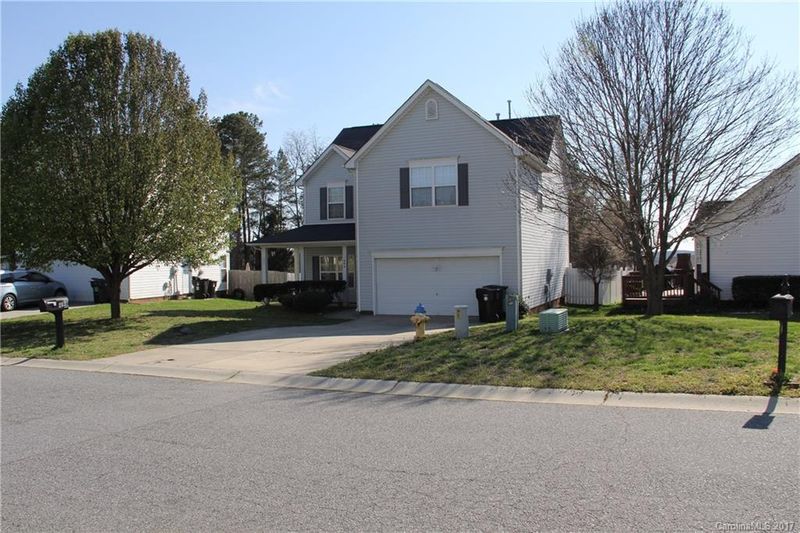 494 Riverglen Dr NW, Concord, NC 28027