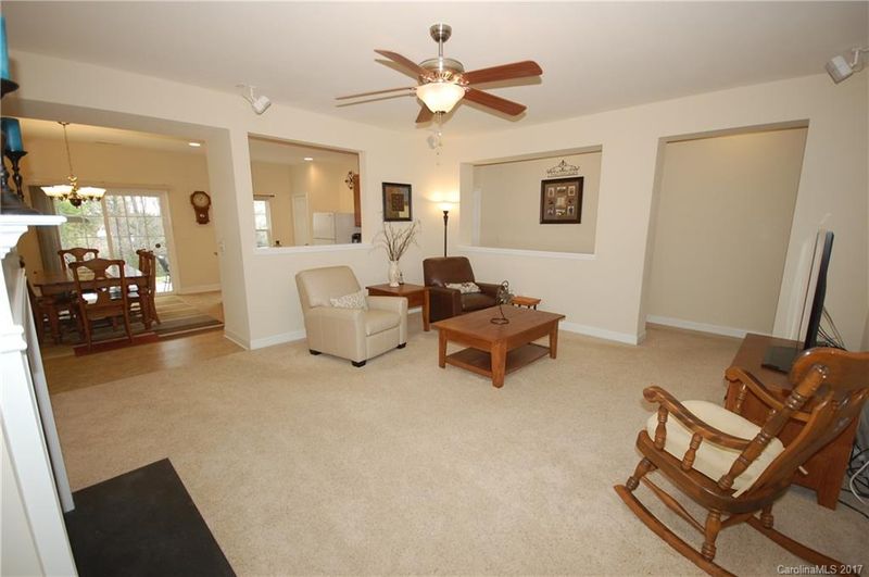 1049 Lilly Pond Dr, Fort Mill, SC 29715
