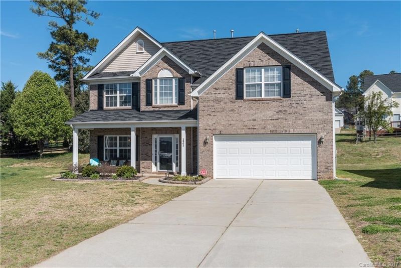 2842 Quarry View Dr NW, Concord, NC 28027