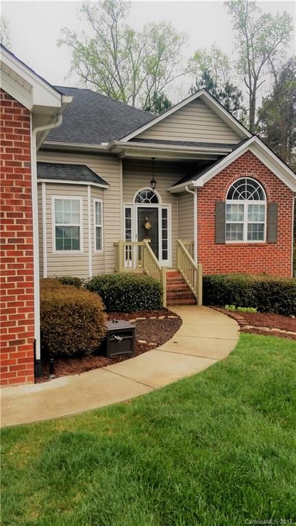 117 Deerfield Dr #19, Mount Holly, NC 28120