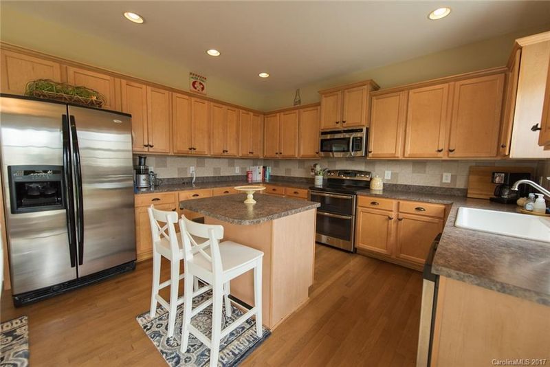 5511 Fulton Ridge Dr, Indian Trail, NC 28079