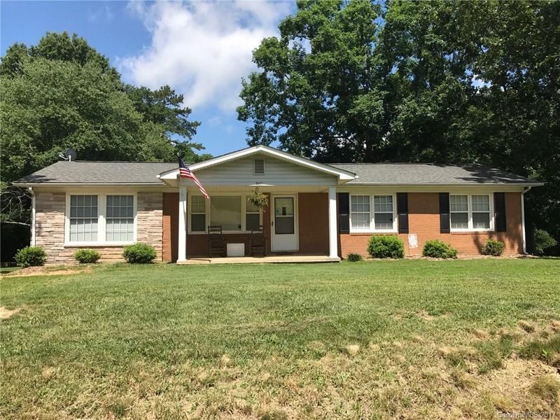 960 Allman Rd, Mount Pleasant, NC 28124