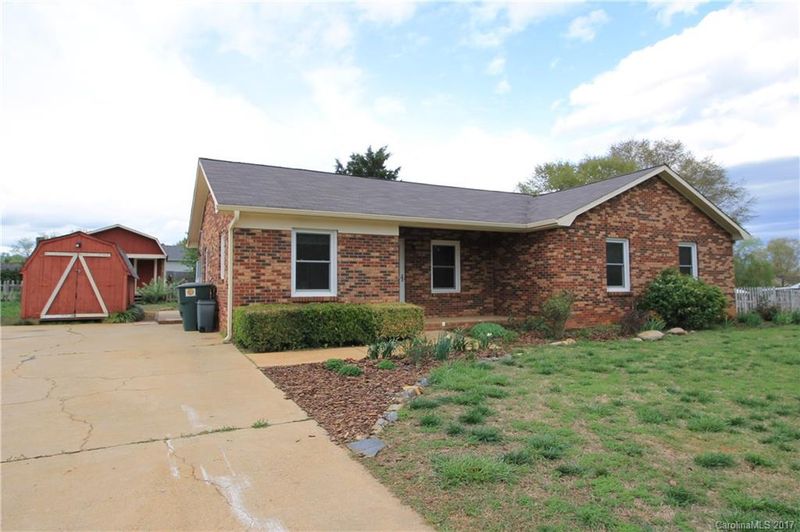 4610 Old Mill Rd, Gastonia, NC 28056