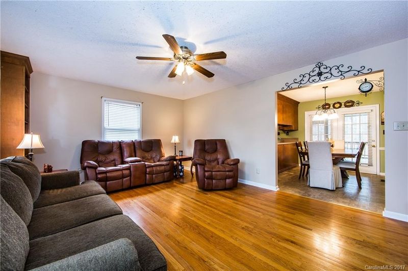 283 Battleground Rd, Clover, SC 29710