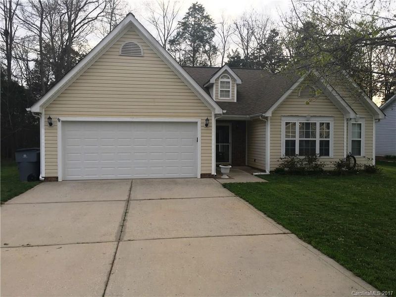 2925 Emerald Meadow Ln, Charlotte, NC 28273
