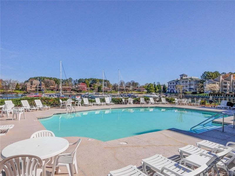 18695 Vineyard Point Ln #49, Cornelius, NC 28031