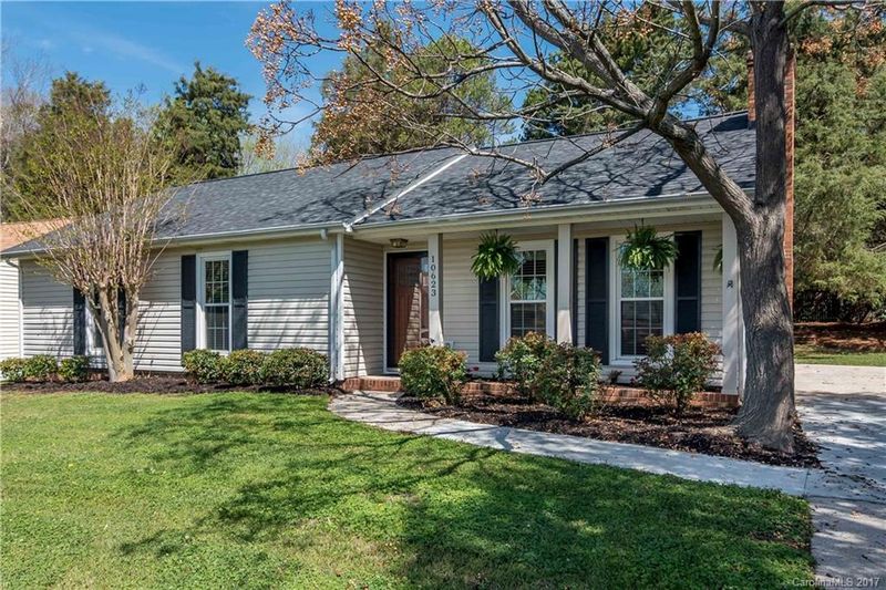 10623 Copper Field Dr #34, Pineville, NC 28134