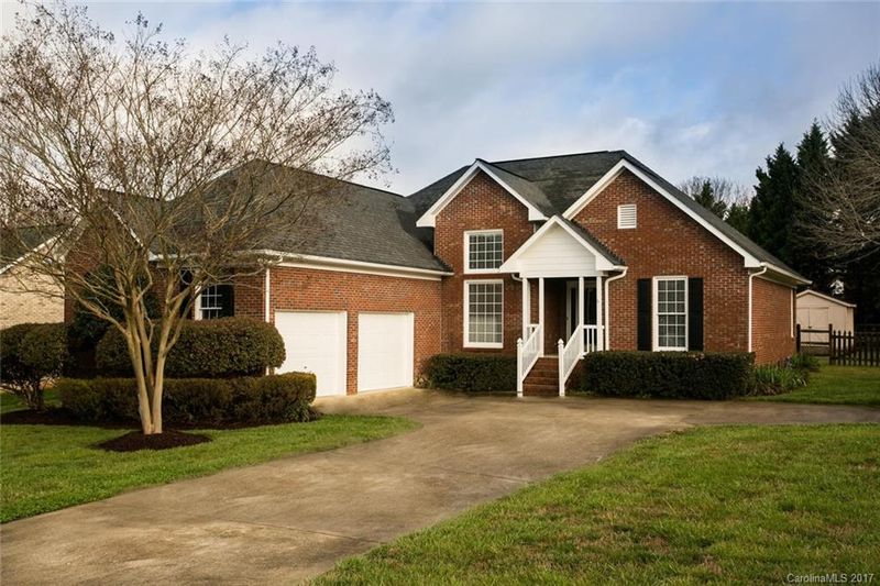 110 River Birch Cir, Mooresville, NC 28115