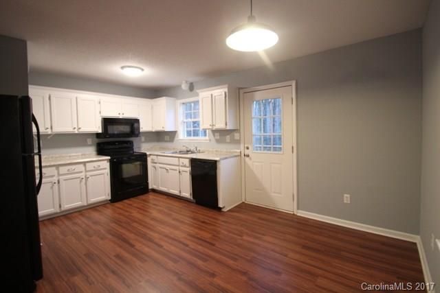 702 N Dixie St, Cherryville, NC 28021